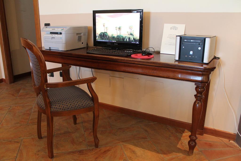 Hotel Don Carlo Broni Dış mekan fotoğraf