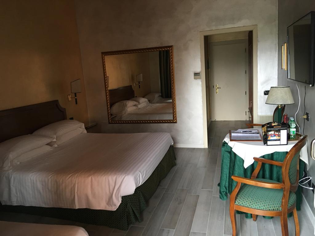 Hotel Don Carlo Broni Dış mekan fotoğraf